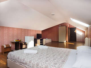 Гостиница Ниагара Фоллс Сочи Семейный номер-студия-3